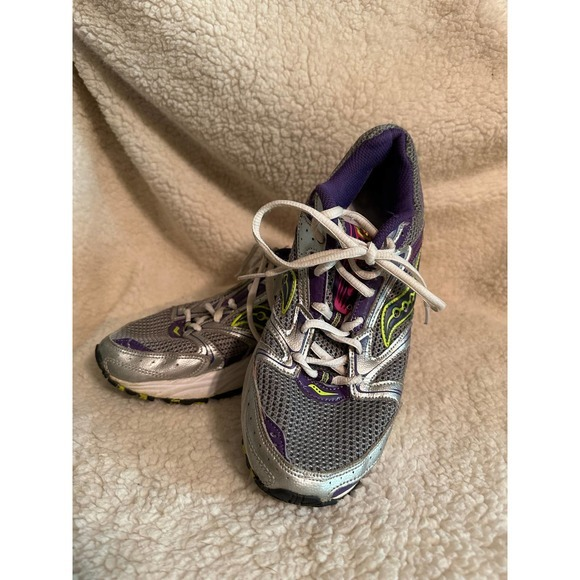 Saucony‎ Women's Size 10 Oasis Running Shoe 15209-3 - Picture 1 of 8